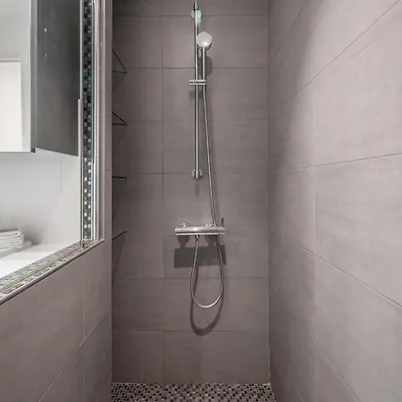 Lägenhet Le Coq Symphonie - Parking - Ac - Wifi